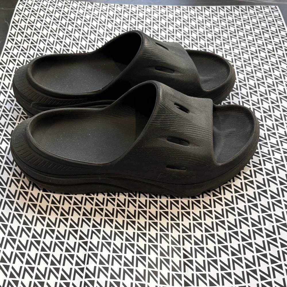 Hoka Gender Inclusive Ora Recovery Slide Size 7